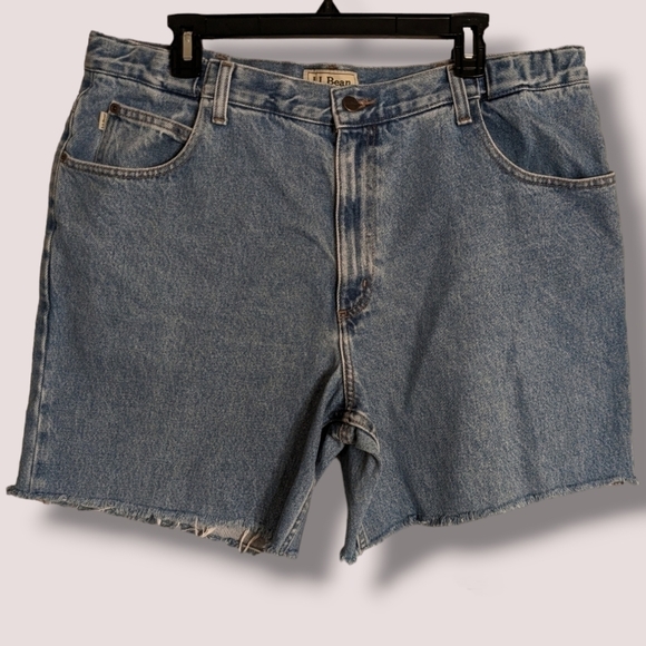 L.L. Bean Plus Size Mid-Rise Cut Off Denim Jean Shorts - Picture 1 of 7